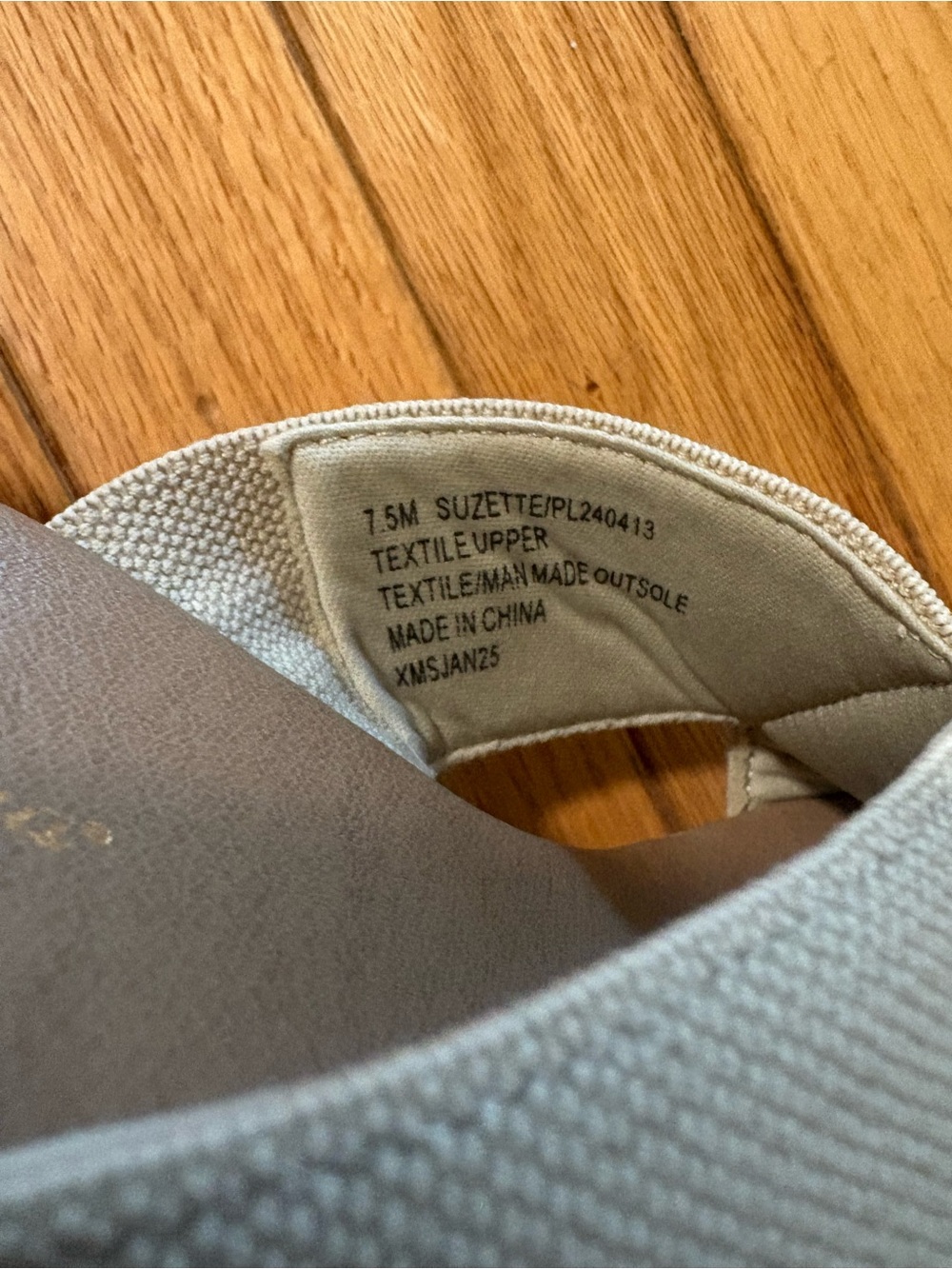 Tommy Bahama Light Beige Crossband Wedge Slides - Picture 6 of 11